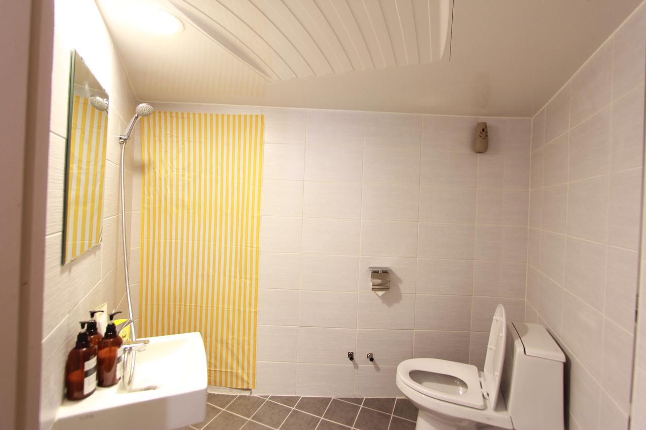 Apelbaum2 Hongdae Hotel Seoul Bagian luar foto