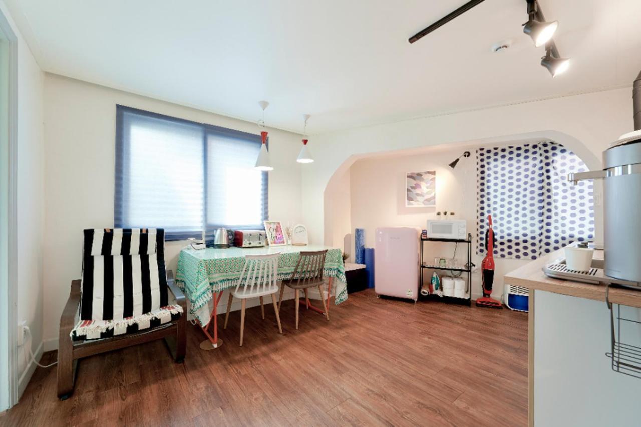 Apelbaum2 Hongdae Hotel Seoul Bagian luar foto